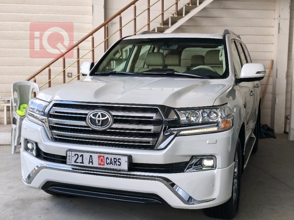 تويوتا لاندكروزر